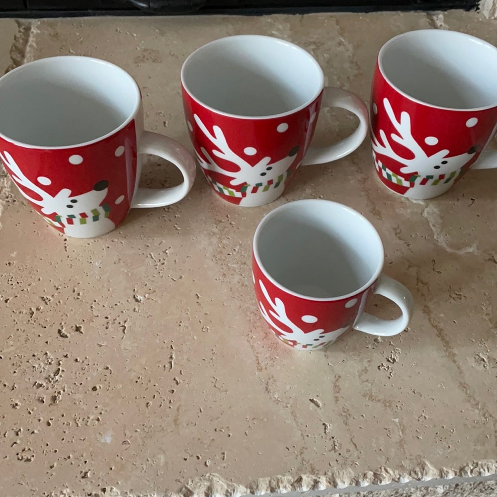 Holiday mugs